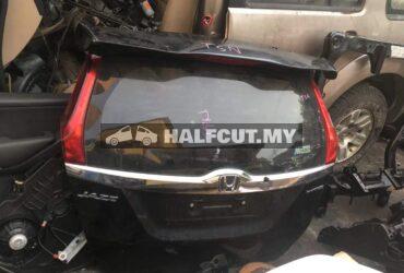 HONDA JAZZ T5A REAR BONNET & SPOILER