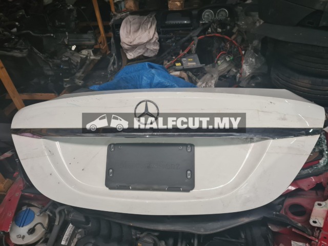 MERCEDES BENZ W205 REAR BONNET & REAR BUMPER