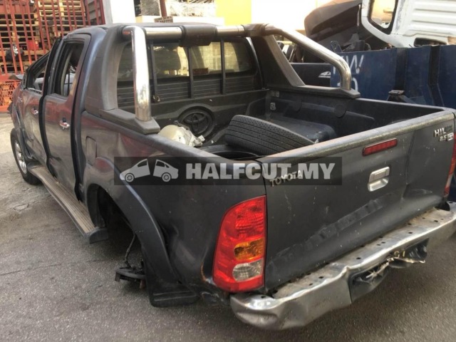 TOYOTA HILUX KUN25 2.5CC AUTO 4WD 2KD FRONT AND REAR HALFCUT HALF CUT ...