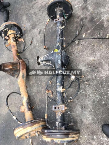 TOYOTA HILUX KUN25 REAR AXLE