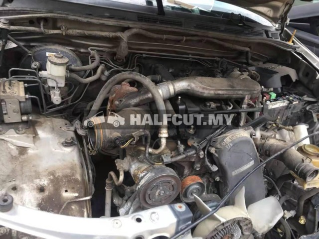 TOYOTA HILUX KUN25 2KD MANUAL 4WD FRONT AND REAR ENGINE DRIVE SHAFT HEAD HALFCUT HALF CUT