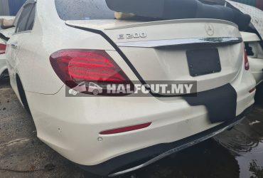 MERCEDES BENZ W213 E200 REAR COMPLETE HALFCUT HALF CUT