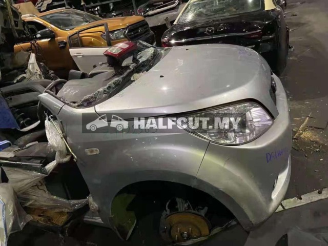 TOYOTA RUSH 1.5 3SZ AUTO HALFCUT HALF CUT