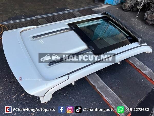 L900 Sunroof White