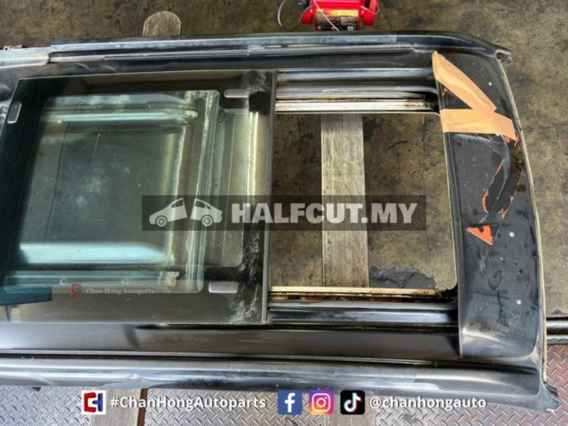 Daihatsu L900 Sunroof