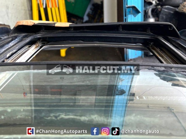 Daihatsu L900 Sunroof