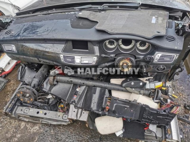 MERCEDES BENZ CLS 350 W218 CKD HALFCUT HALF CUT