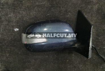 TOYOTA HARRIER 30 SIDE MIRROR RH