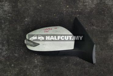 NISSAN SLYPHY SIDE MIRROR RH