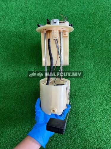 TOYOTA NCP93 FUEL PUMP PETROL PUMP USED