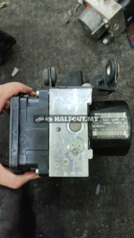 RANGE ROVER EVOQUE BJ32-2C405-AG ABS PUMP