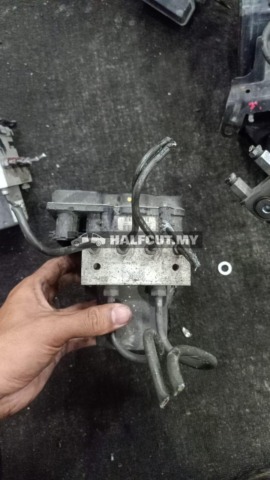 TOYOTA ESTIMA ACR50 X4 ABS PUMP