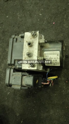 MAZDA 3 8V61-2C405-AG ABS PUMP