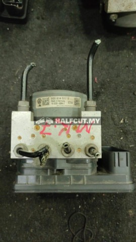 VOLKSWAGEN GOLF MK7 5Q0 614 517 S ABS PUMP