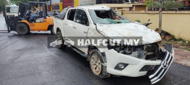 TOYOTA HILUX GUN126R AUTO 1GD TURBO FRT CUT AND REAR CUT