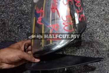 TOYOTA HILUX KUN25 05 SIDE MIRROR 5W RH