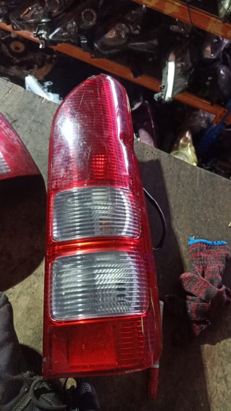 TOYOTA HIACE KDH200 RH TAILLAMP TAILLIGHT TAIL REAR LAMP LIGHT