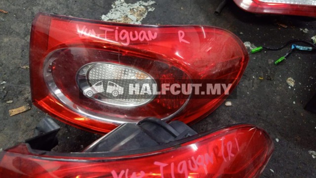 VOLKSWAGEN VW TIGUAN 2011 RR TAILLAMP TAILLIGHT TAIL REAR LAMP LIGHT