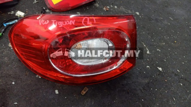 VOLKSWAGEN VW TIGUAN 2011 R L TAILLAMP TAILLIGHT TAIL REAR LAMP LIGHT