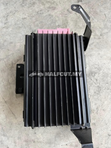 PORSCHE 911 996 CARRERA POWER AMPLIFIERS