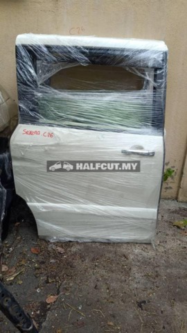 NISSAN SERENA C26 SIDE DOOR R R C26