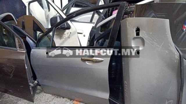 HONDA STREAM RN6 FRONT DOOR F L