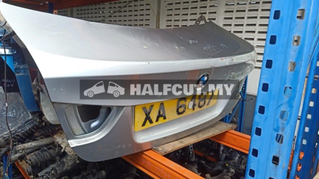 BMW E90 REAR BONNET