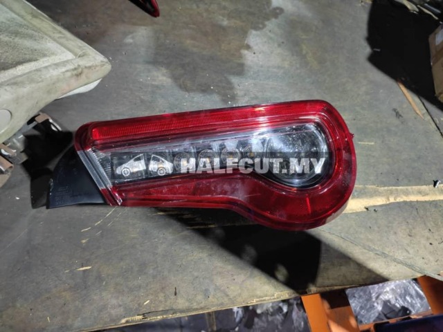 TOYOTA FT86 ZN6 RH TAILLAMP TAILLIGHT TAIL REAR LAMP LIGHT