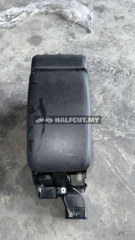 VOLKSWAGEN VW MK6 GTI 2.0 AIRCOND ARMREST GEAR