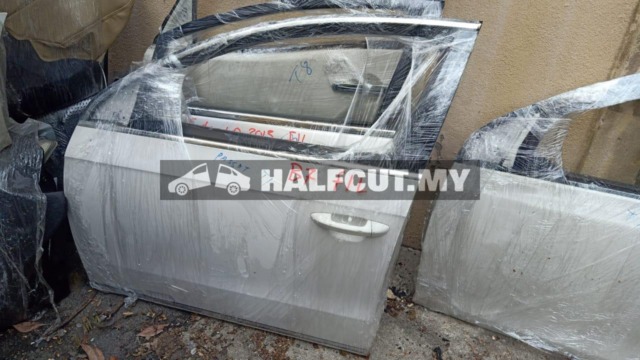 VOLKSWAGEN PASSAT B7 FRONT DOOR F L