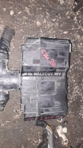 TOYOTA HIACE KDH200 FUSE BOX WARA