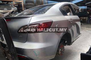 MAZDA 3 REAR CUT