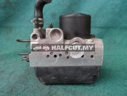 TOYOTA CAMRY ABS PUMP ACV30