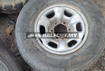 TOYOTA HILUX KUN25 SPORT RIM R15 INCH