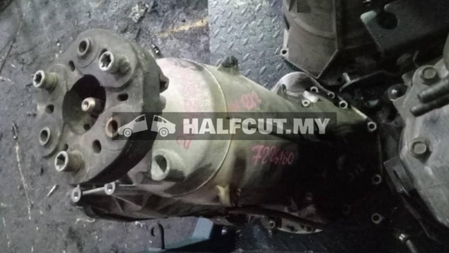 MERCEDES BENZ W212 7226180 GEAR BOX GEARBOX