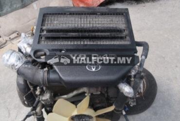 TOYOTA LAND CRUISER 200 ENGINE 1VD V8 DIESEL