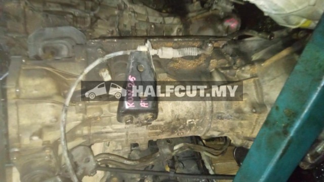 TOYOTA HILUX KUN25 AT GEAR BOX GEARBOX