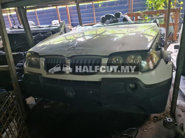 BMW X3 2.5 HALFCUT HALF CUT