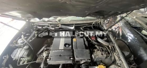 MERCEDES BENZ W203 271 946 AND SPARE PARTS FOR SALE HALFCUT HALF CUT