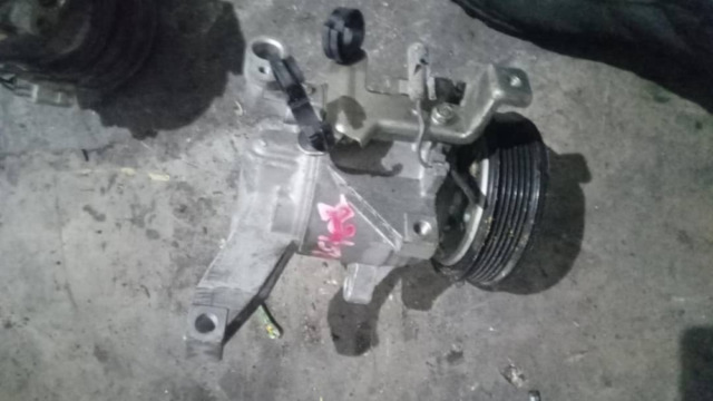 SUBARU FORESTER 2012 AIRCOND COMPRESSOR