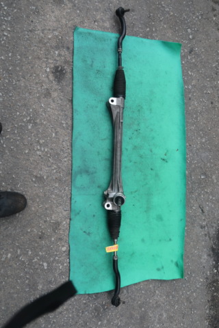 TOYOTA HARRIER ZSU60 STEERING RACK