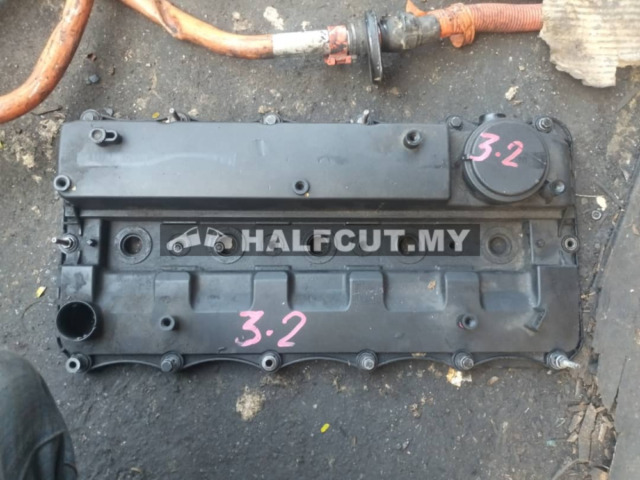 FORD RANGER T6 3.2 VALVE COVER