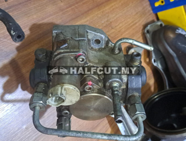 TOYOTA HILUX KUN25 2KD FUEL PUMP