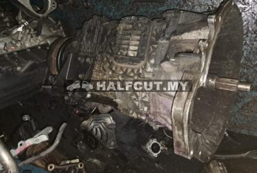 ISUZU 4HK1 GEAR BOX