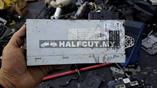 BMW E60 525 ECU (5WK4 7795)