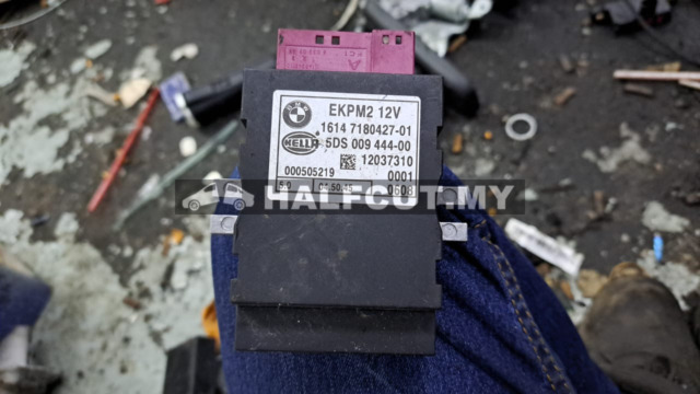 BMW E60 525 ECU (16147180427-01)