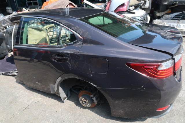 LEXUS ES250 REAR CUT