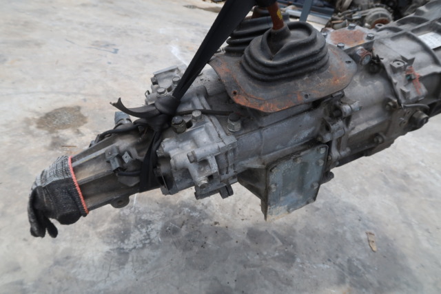 MITSUBISHI TRITON 4WD GEARBOX