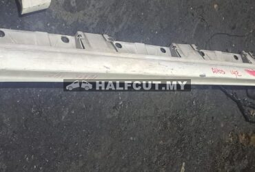 TOYOTA ALTIS 142 SIDE SKIRT LH