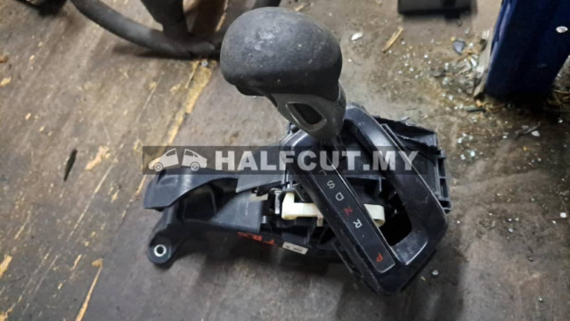 HONDA CIVIC TRO 1.8 GEAR LEVEL